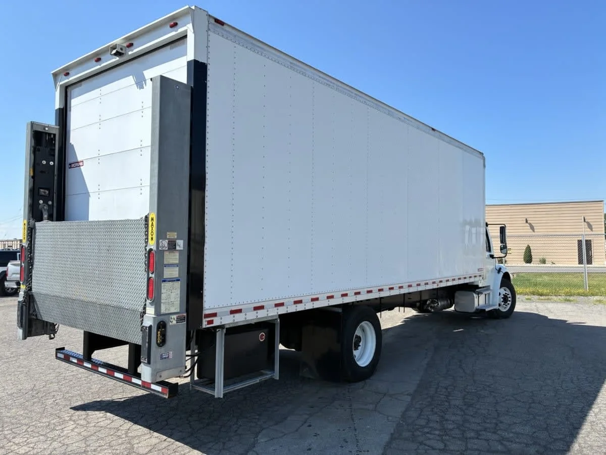 2019 Freightliner M2 106 in Syracuse, NY — photo 4