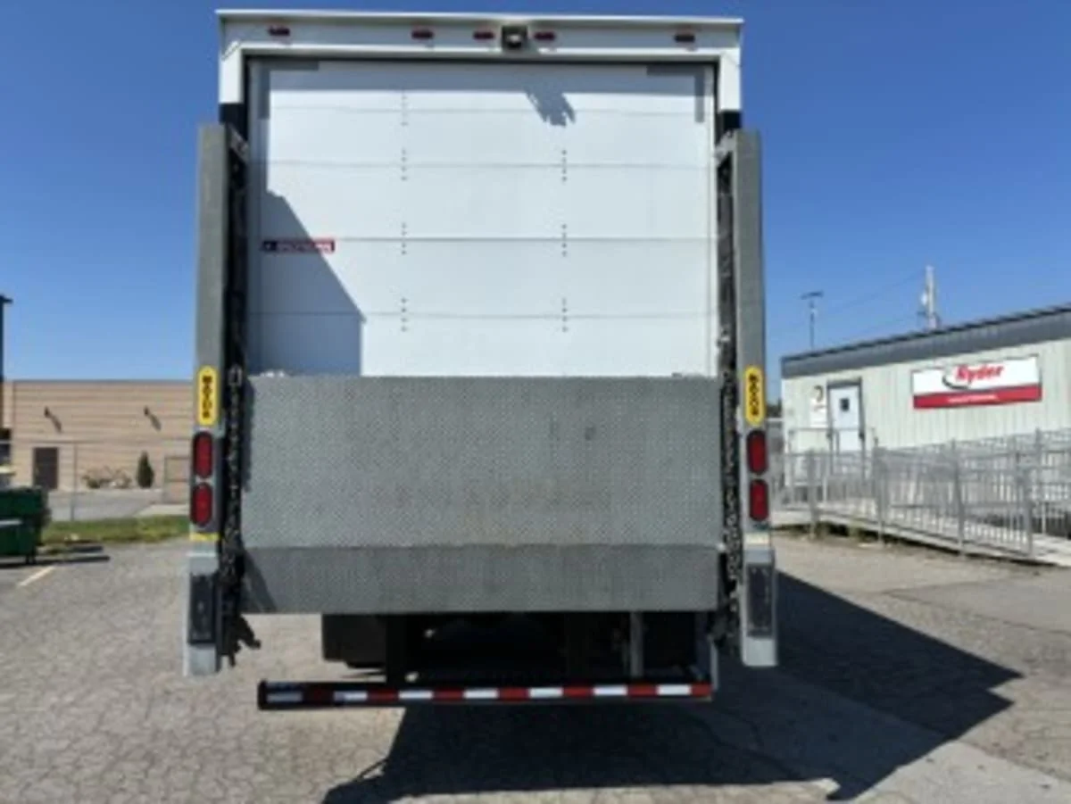2019 Freightliner M2 106 in Syracuse, NY — photo 5