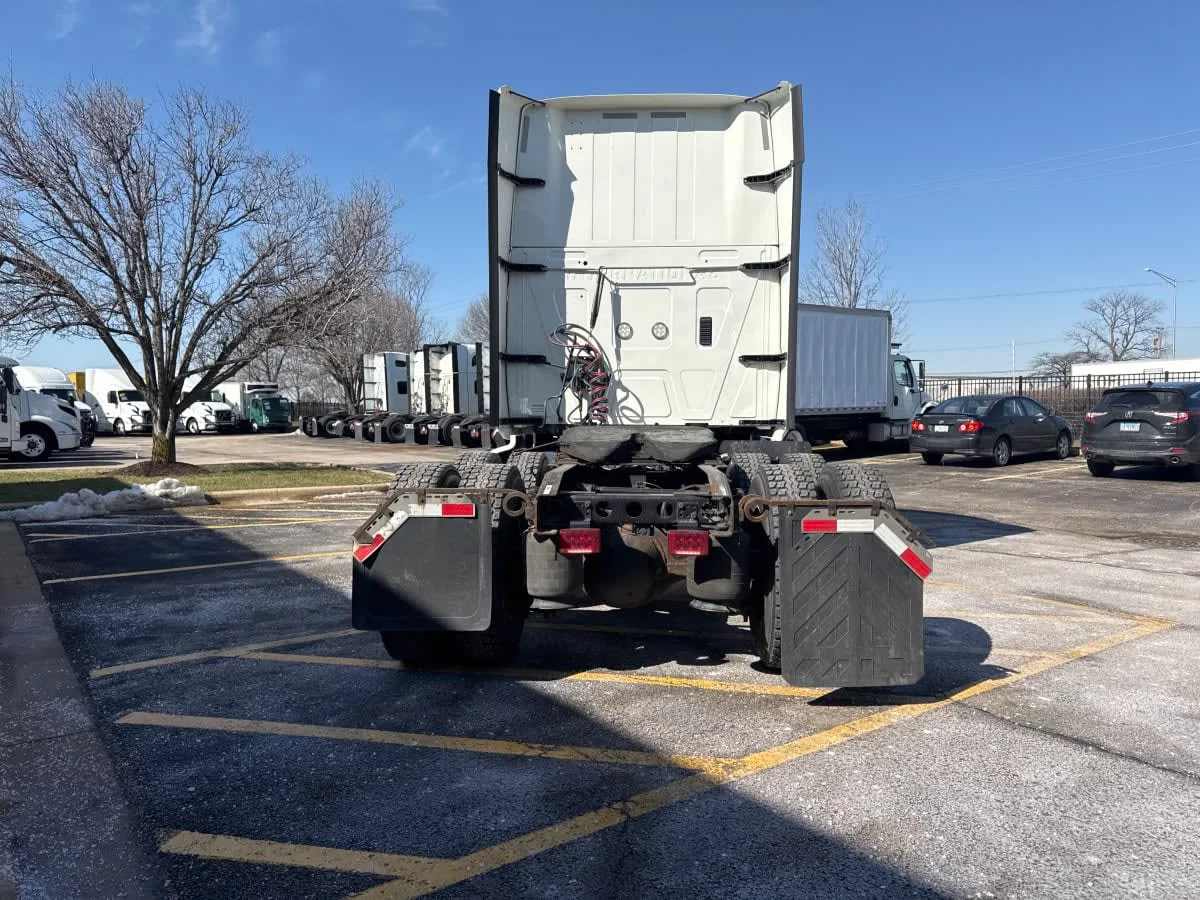 2020 International LT in Bolingbrook, IL — photo 5