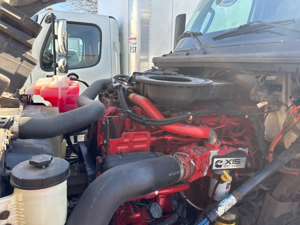 2020 International LT in Bolingbrook, IL — photo 9