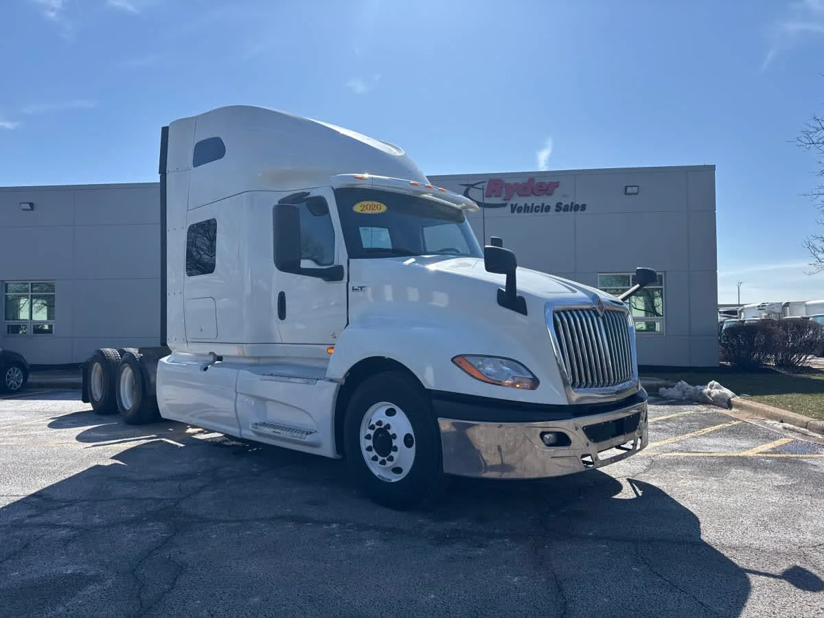 2020 International LT in Bolingbrook, IL — photo 3
