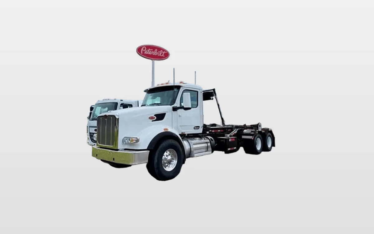 2025 Peterbilt 567 - image 1