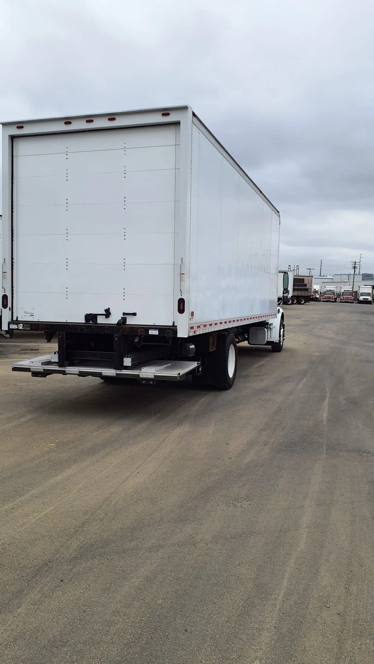 2017 Freightliner M2 106 in Tacoma, WA — photo 4