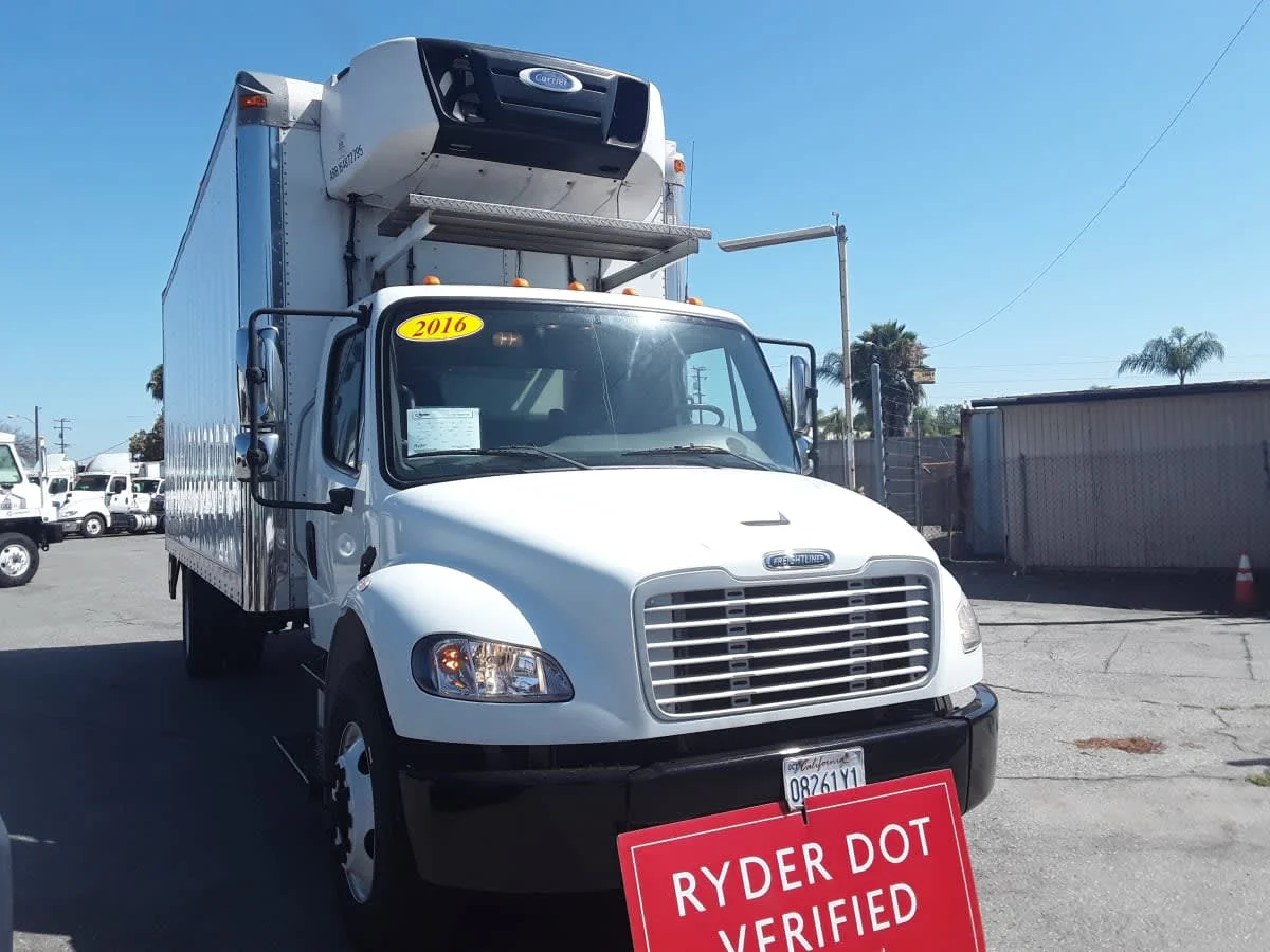 2016 Freightliner M2 106 in Montebello, CA — photo 3