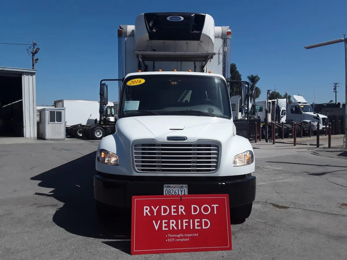 2016 Freightliner M2 106 in Montebello, CA — photo 2