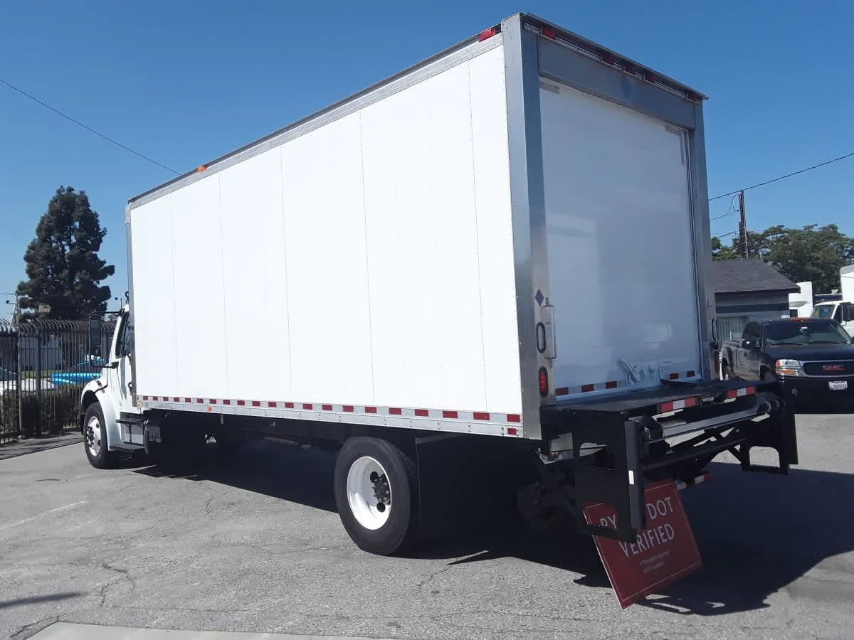 2016 Freightliner M2 106 in Montebello, CA — photo 6