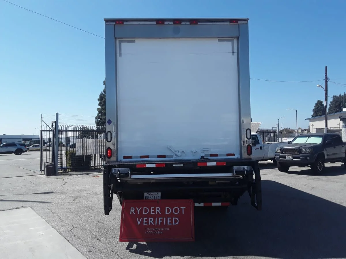 2016 Freightliner M2 106 in Montebello, CA — photo 5