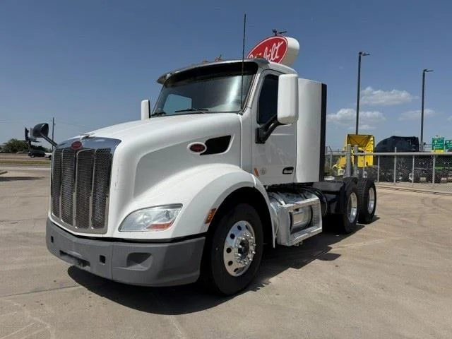 2020 Peterbilt 579 — photo 2