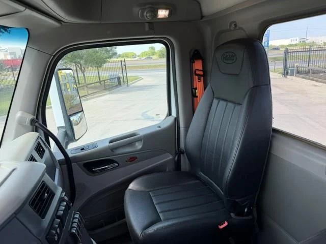 2020 Peterbilt 579 — photo 29