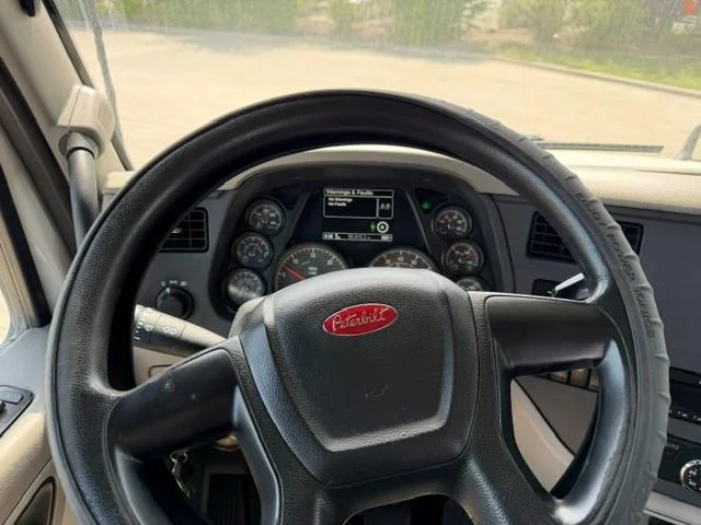 2020 Peterbilt 579 — photo 36