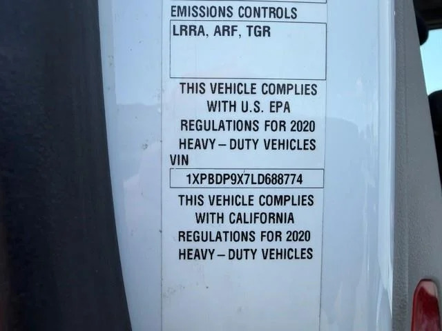 2020 Peterbilt 579 — photo 27