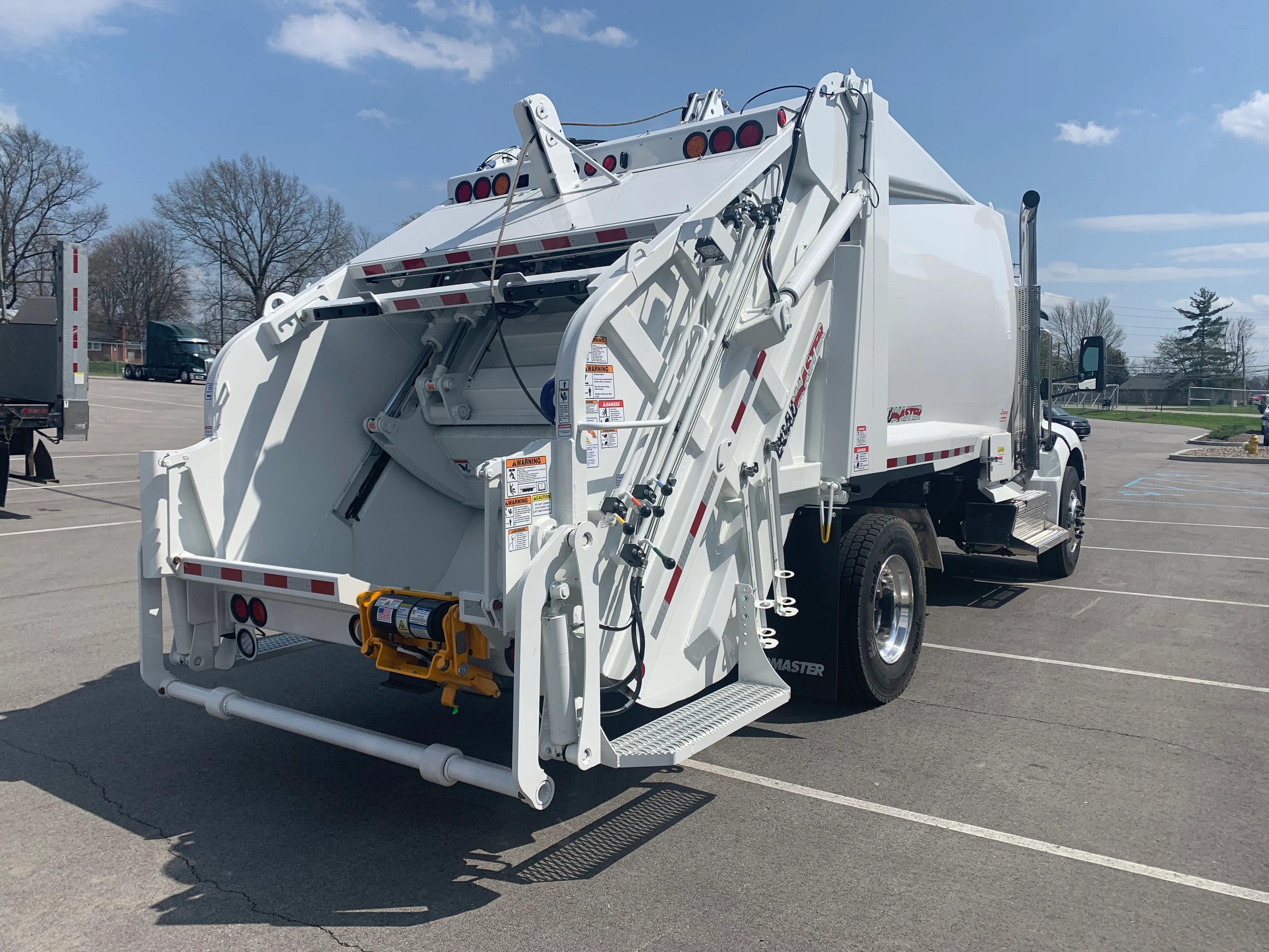 2026 Peterbilt 536 in Louisville, KY — photo 5