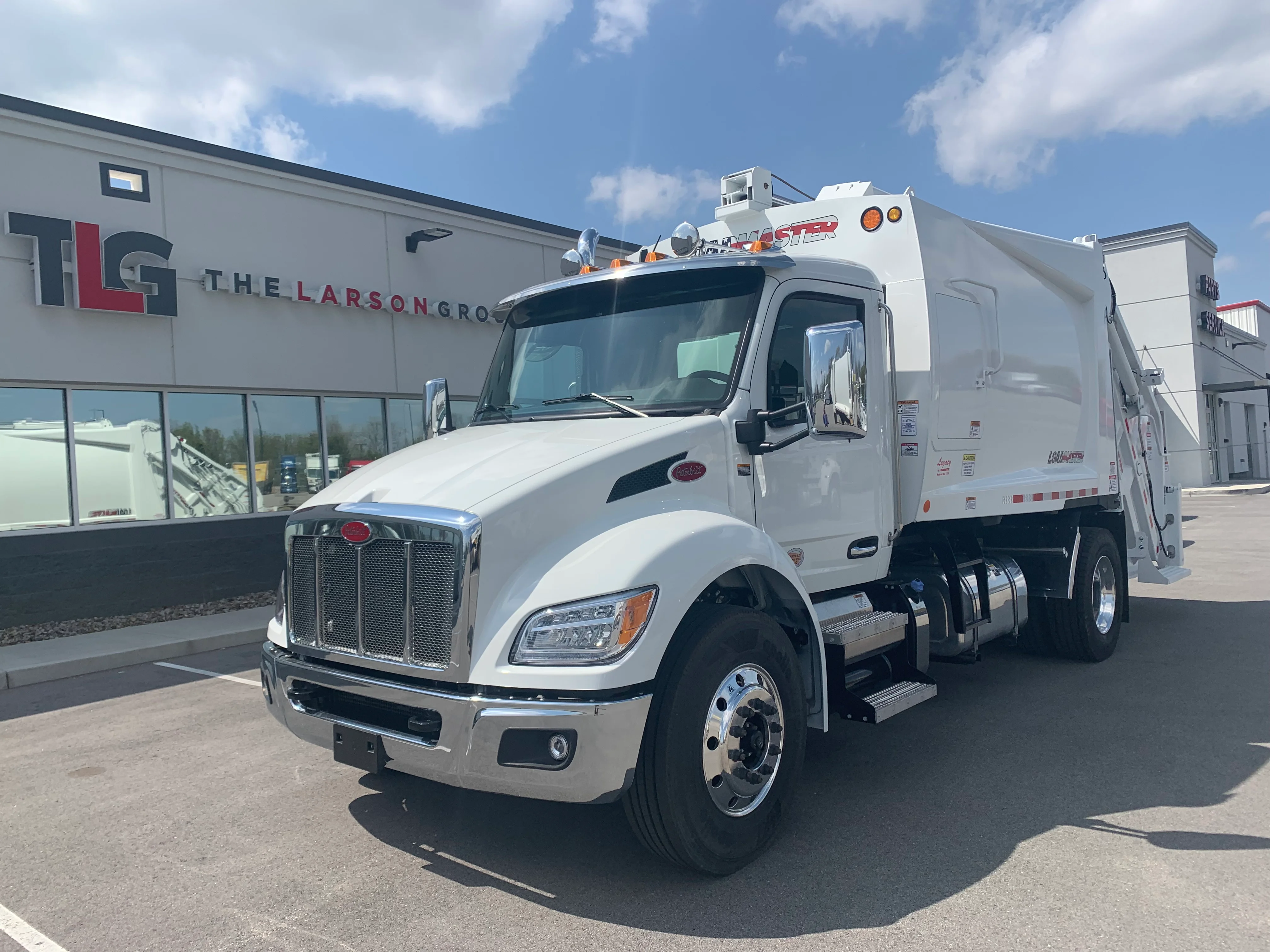 2026 Peterbilt 536