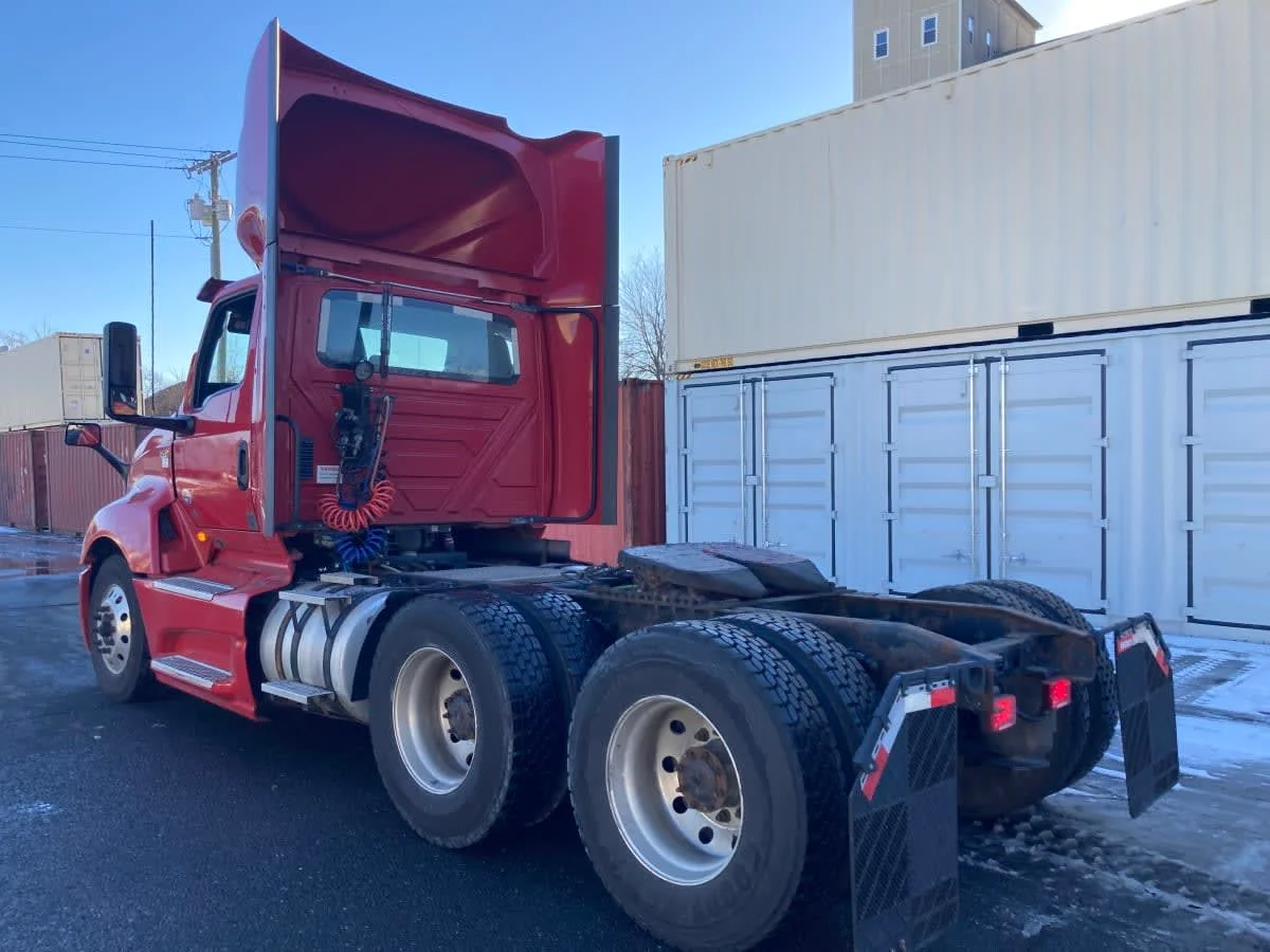 2020 International LT in Springfield, MA — photo 6