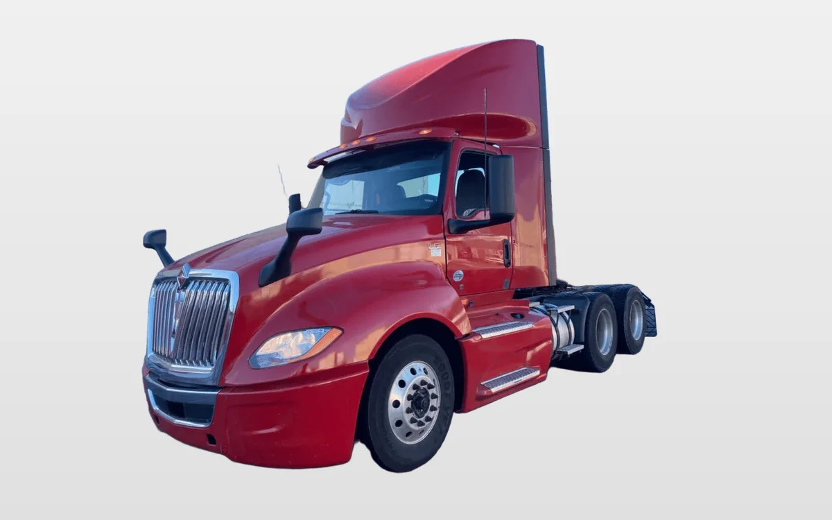 2020 International LT - image 1