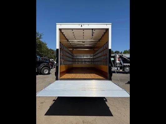 2025 Isuzu NRR in Raleigh, NC — photo 2
