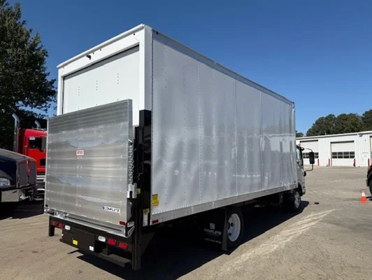 2025 Isuzu NRR in Raleigh, NC — photo 4