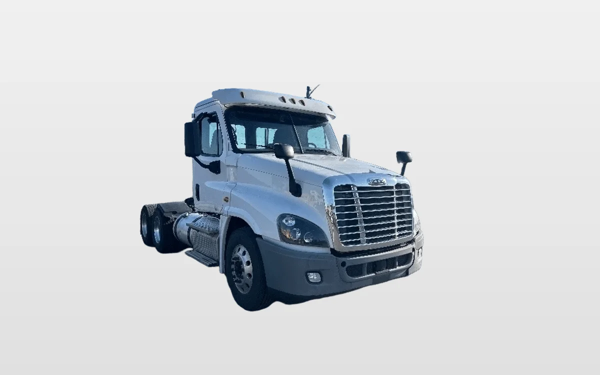2019 Freightliner Cascadia - image 1