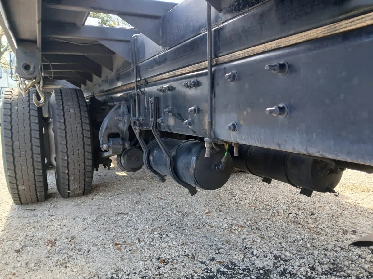 2020 Freightliner M2 106 - image 11