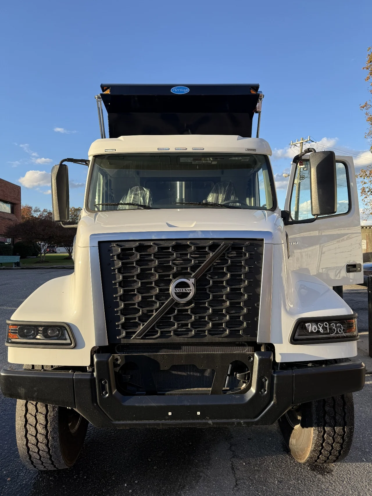 2026 Volvo VHD 300 in Chesapeake, VA — photo 7