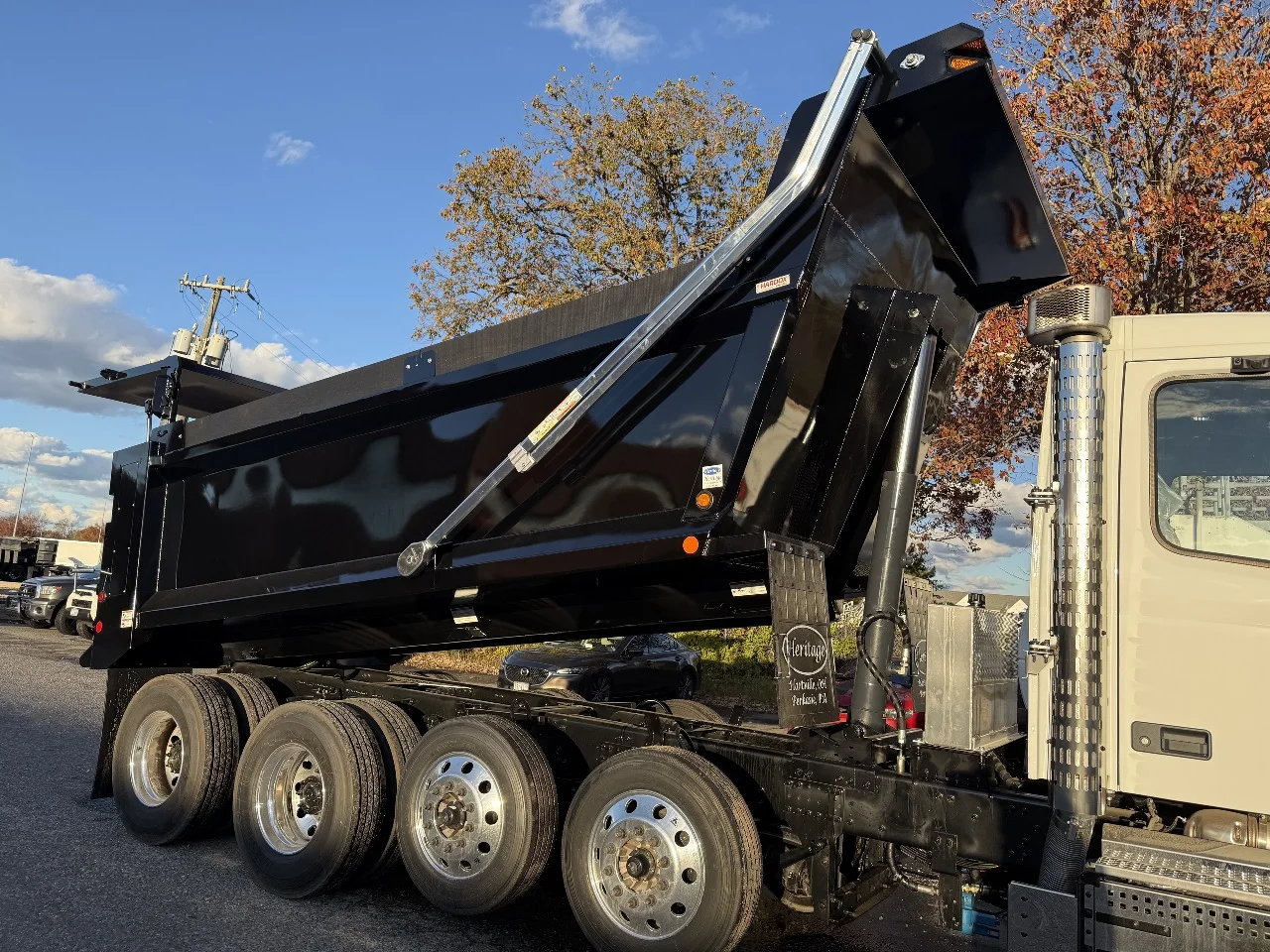 2026 Volvo VHD 300 in Chesapeake, VA — photo 2