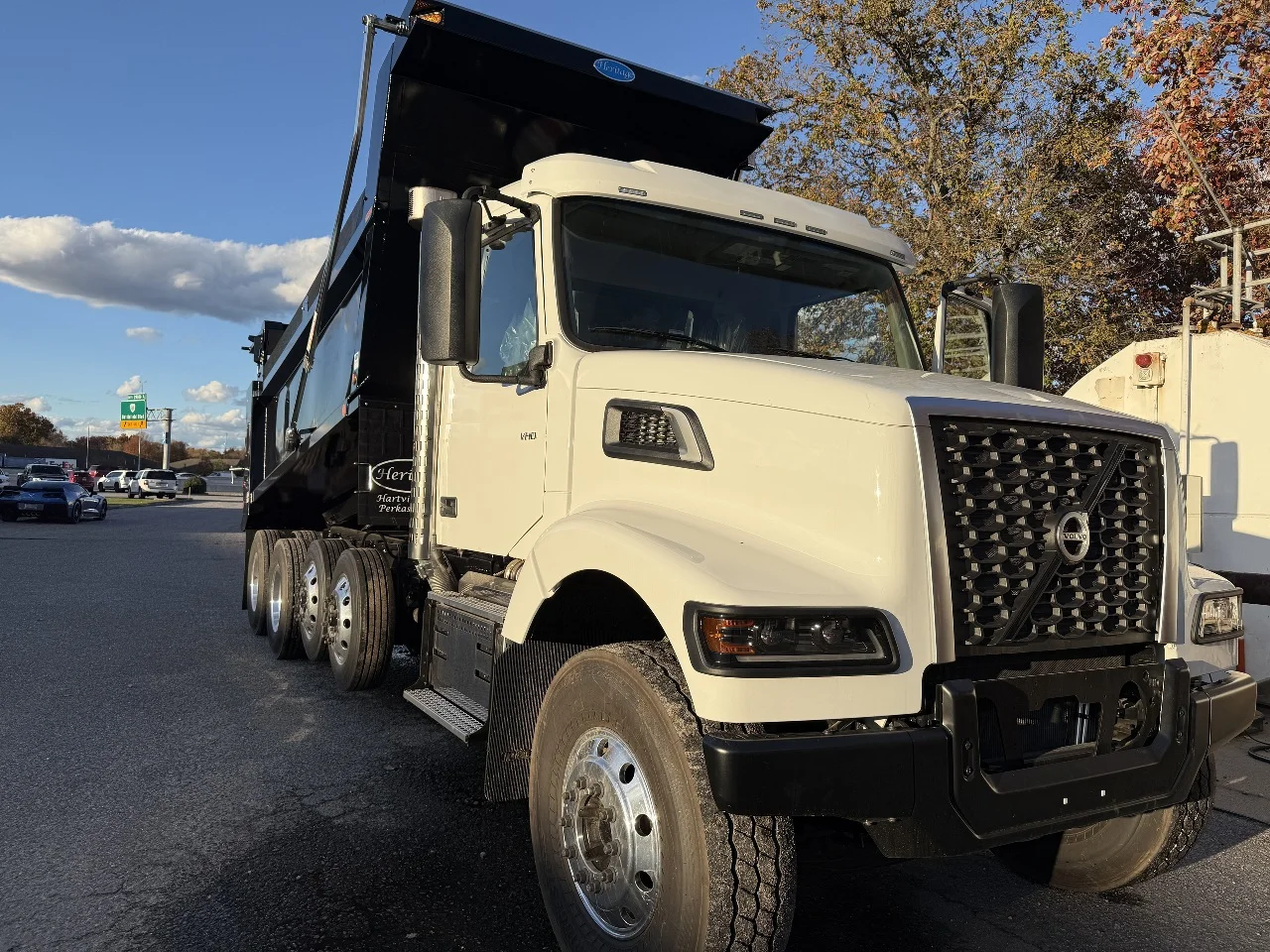 2026 Volvo VHD 300 in Chesapeake, VA — photo 6
