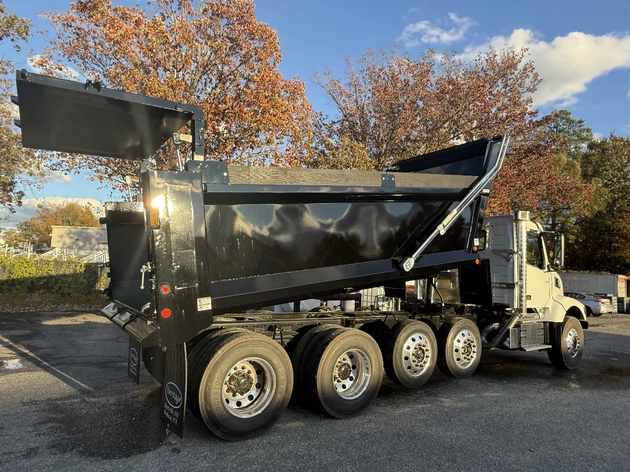 2026 Volvo VHD 300 in Chesapeake, VA — photo 3