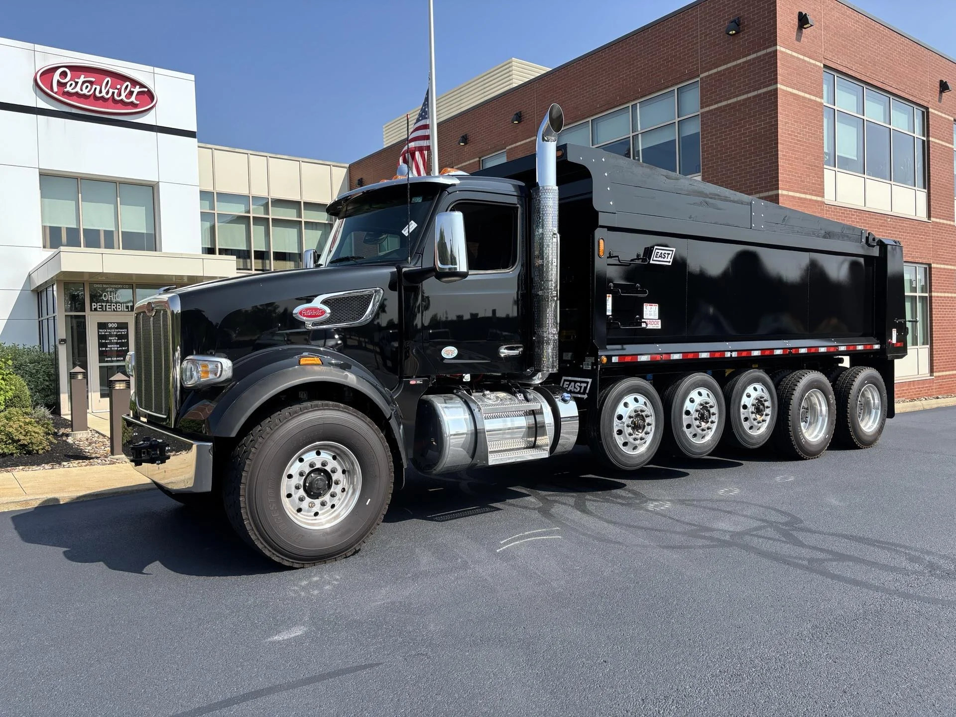 2027 Peterbilt 567 in Broadview Hts, OH — photo 2