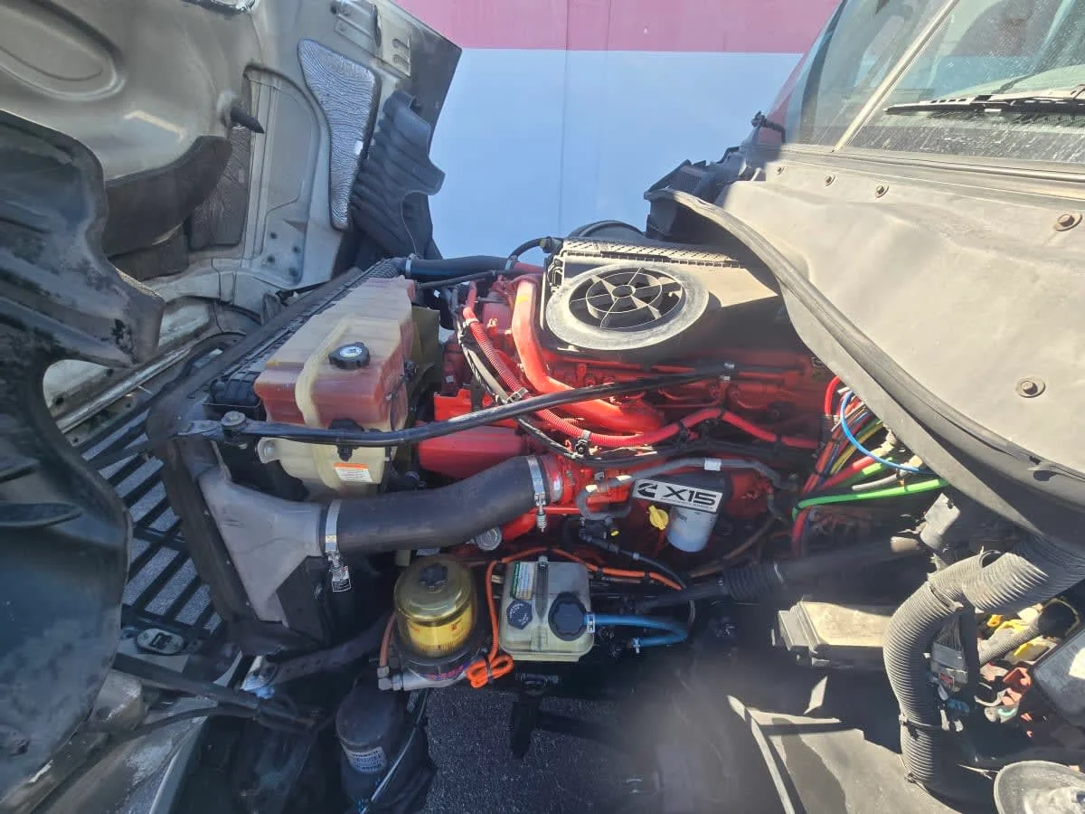 2019 Freightliner Cascadia - image 8