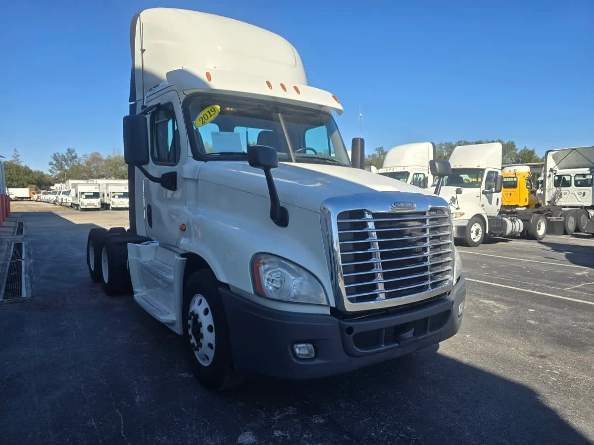 2019 Freightliner Cascadia in Tampa, FL