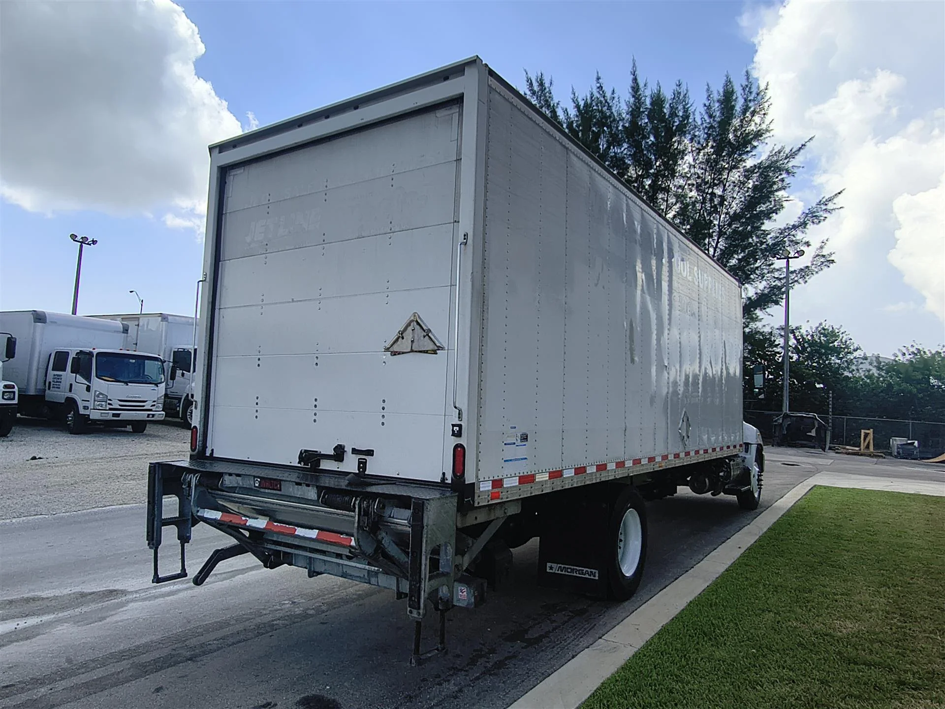 2021 Hino L7 in Fort Lauderdale, FL — photo 5