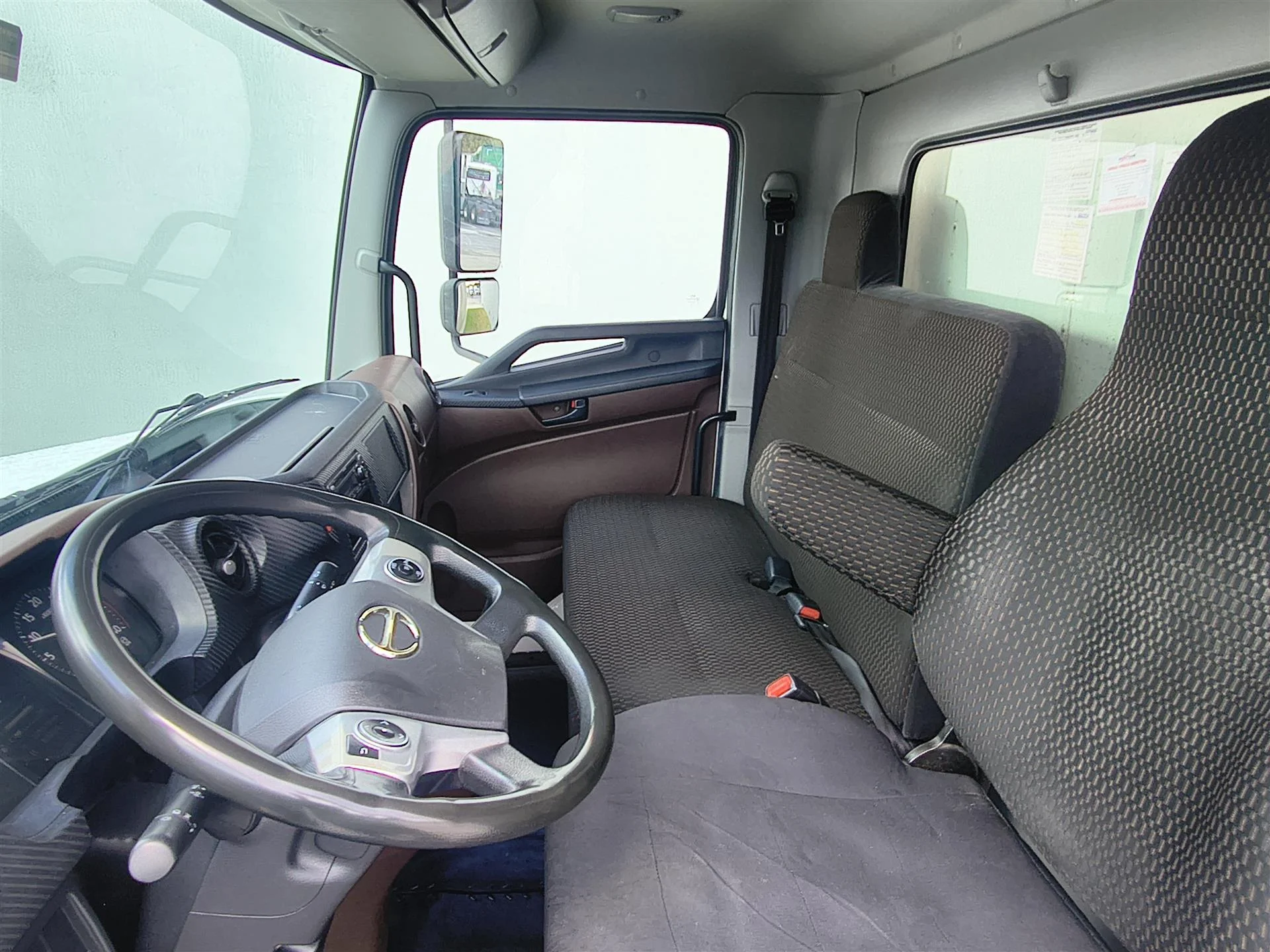 2021 Hino L7 in Fort Lauderdale, FL — photo 10