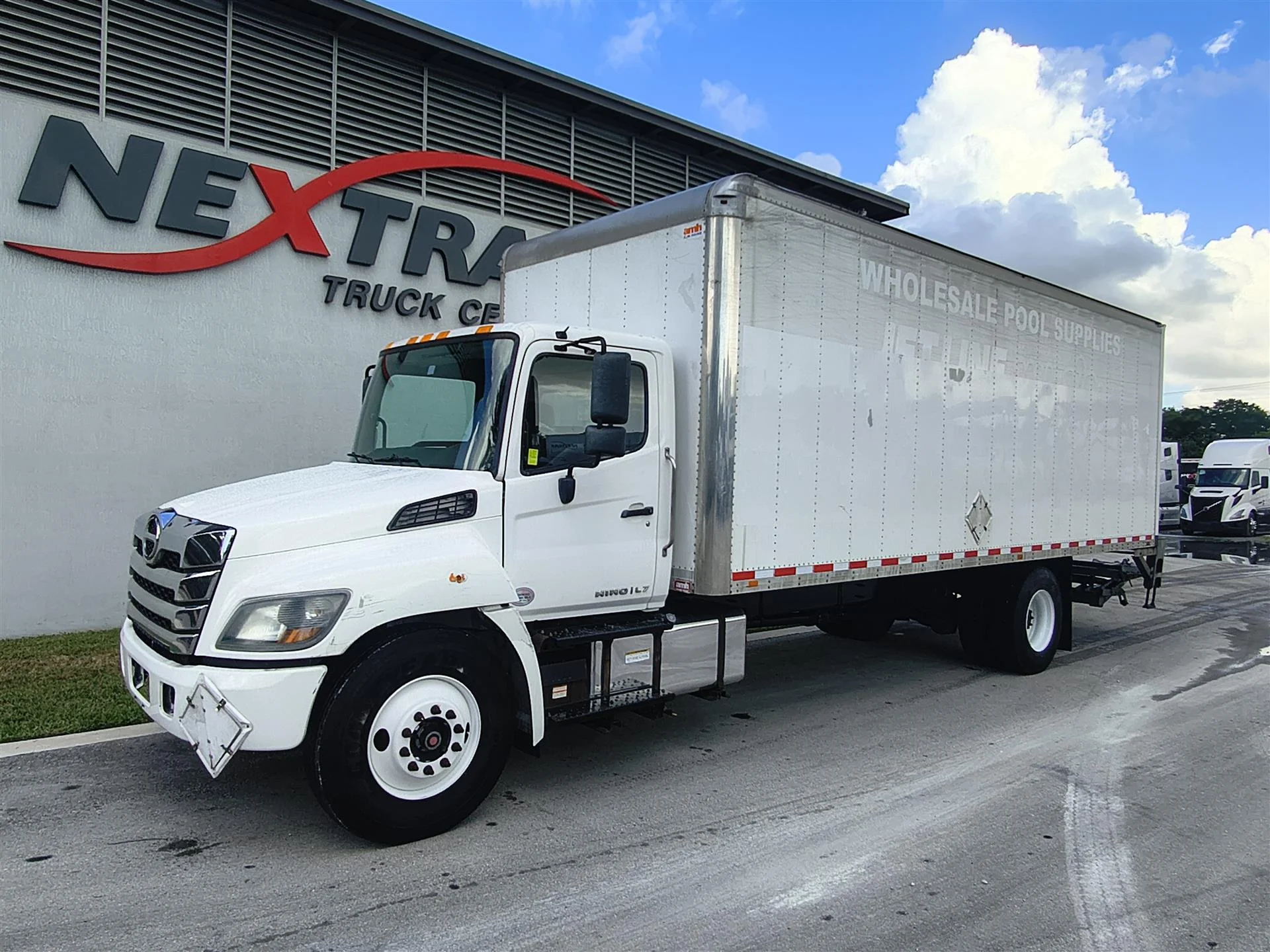 2021 Hino L7