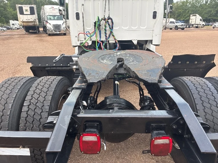 2021 Freightliner eM2 in Jackson, MS — photo 6