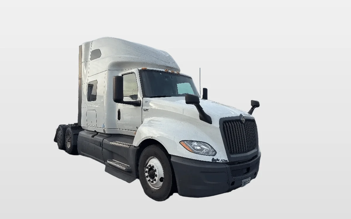 2023 International LT - image 1