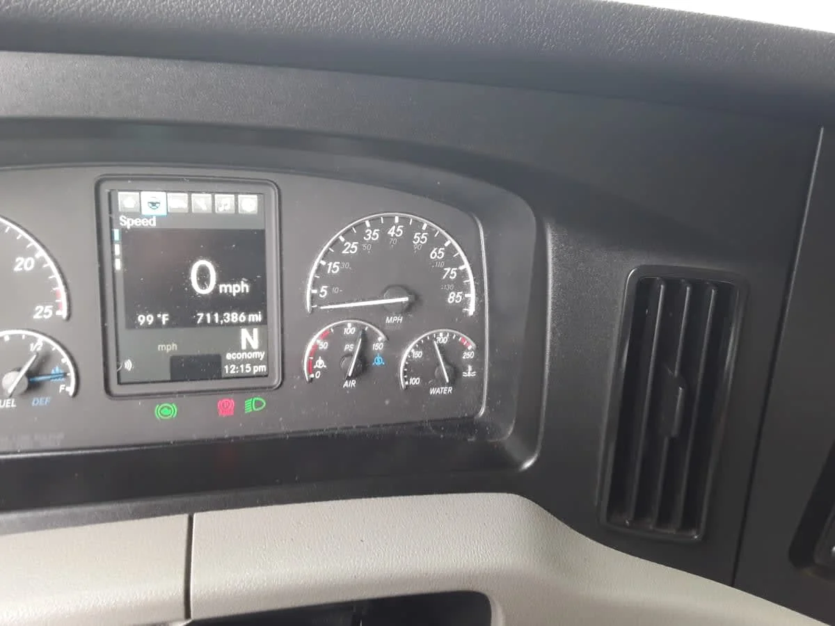 2021 Freightliner Cascadia in Charlotte, NC — photo 9