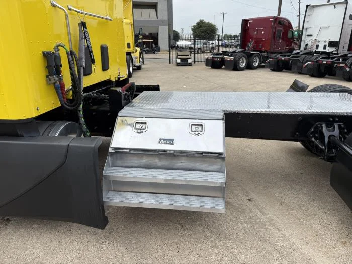 2023 Kenworth T680 - image 40