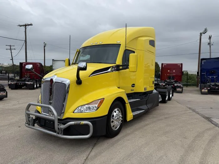 2023 Kenworth T680 - image 2