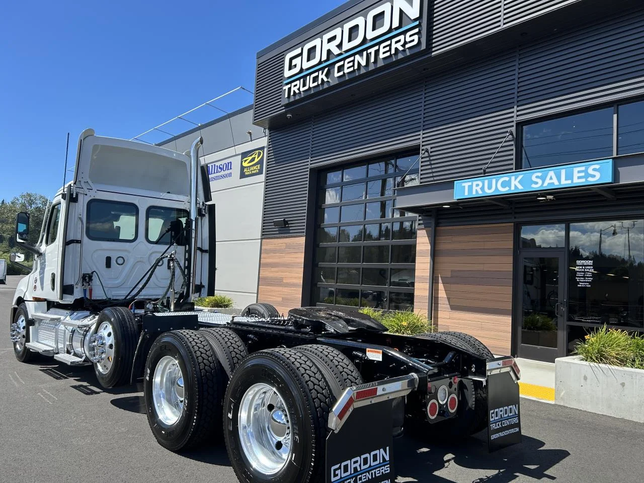 2027 Freightliner in Pacific, WA — photo 3