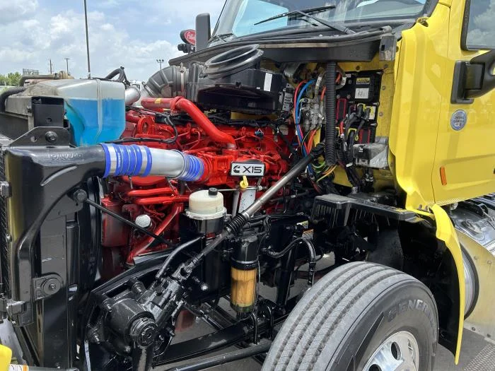 2021 Peterbilt 579 in Houston, TX — photo 17