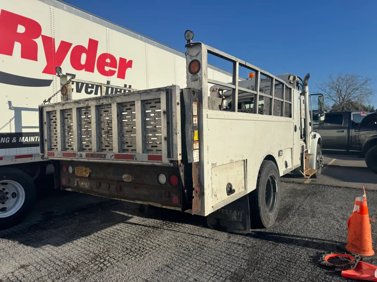 2017 Freightliner M2 106 - image 6