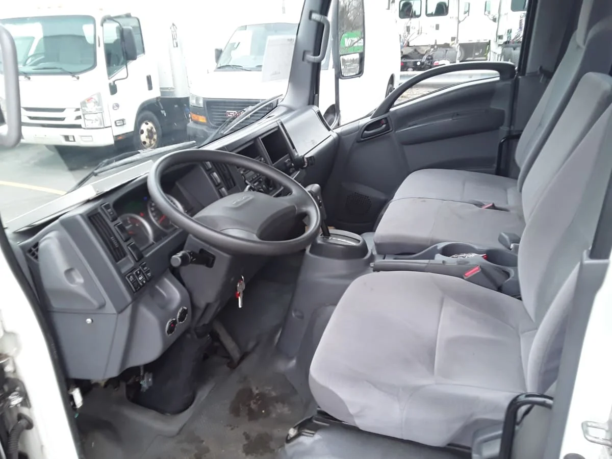 2019 Isuzu NPR - image 7