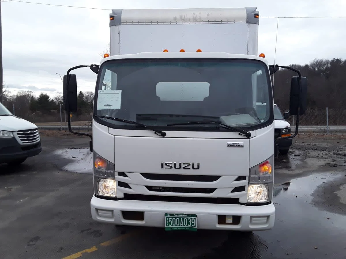 2019 Isuzu NPR - image 2