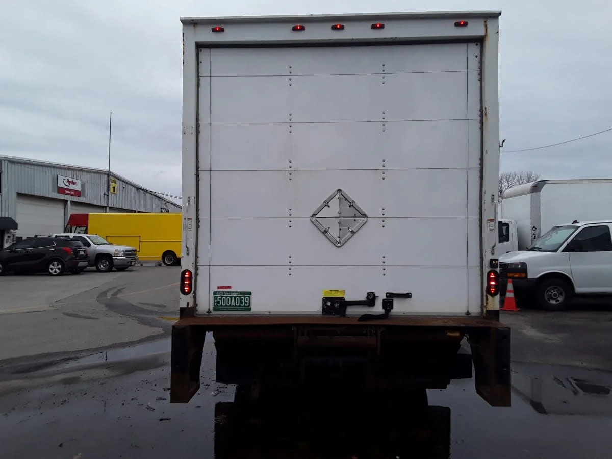 2019 Isuzu NPR - image 5