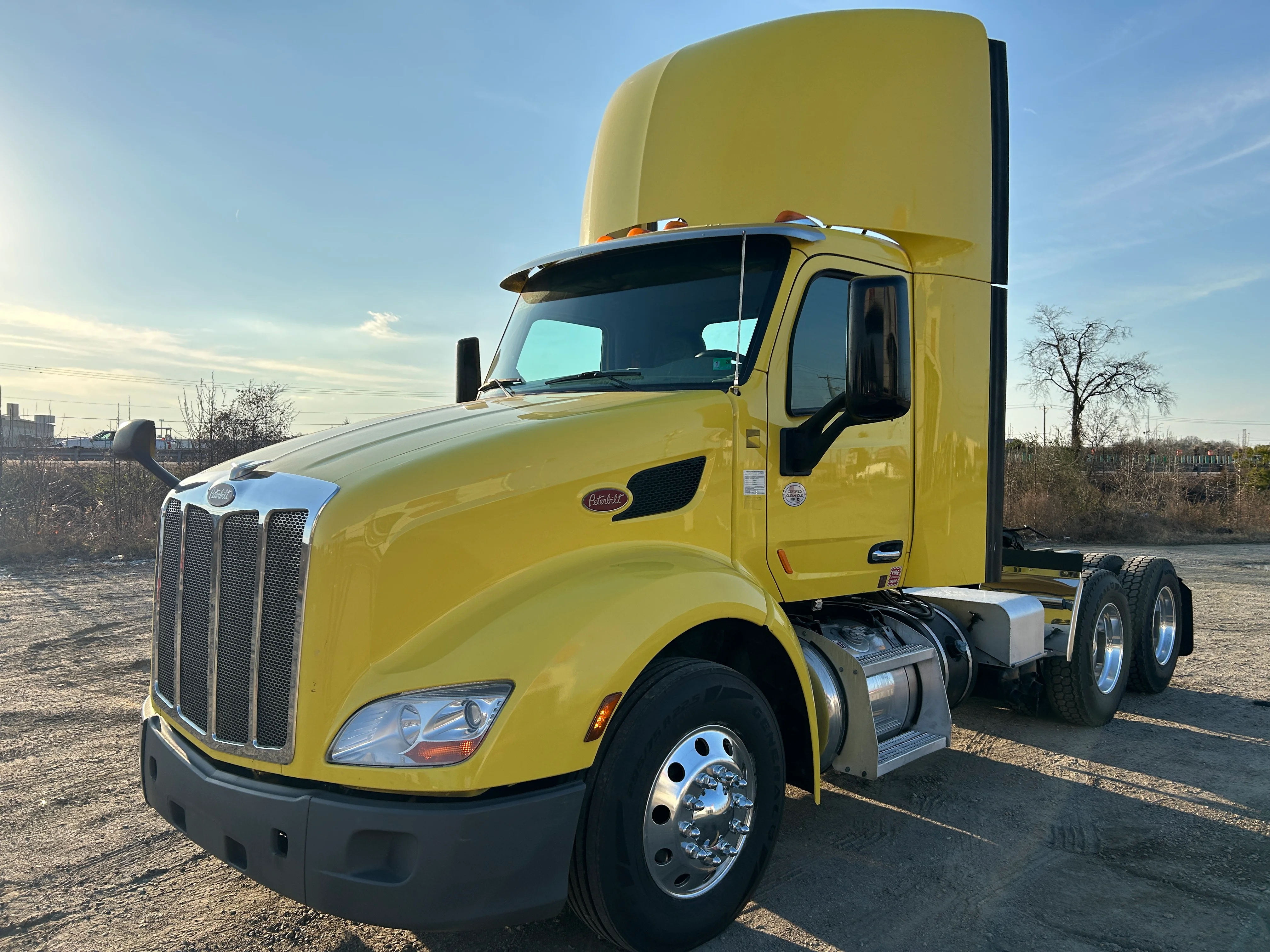 2021 Peterbilt 579 in Chesapeake, VA — photo 2