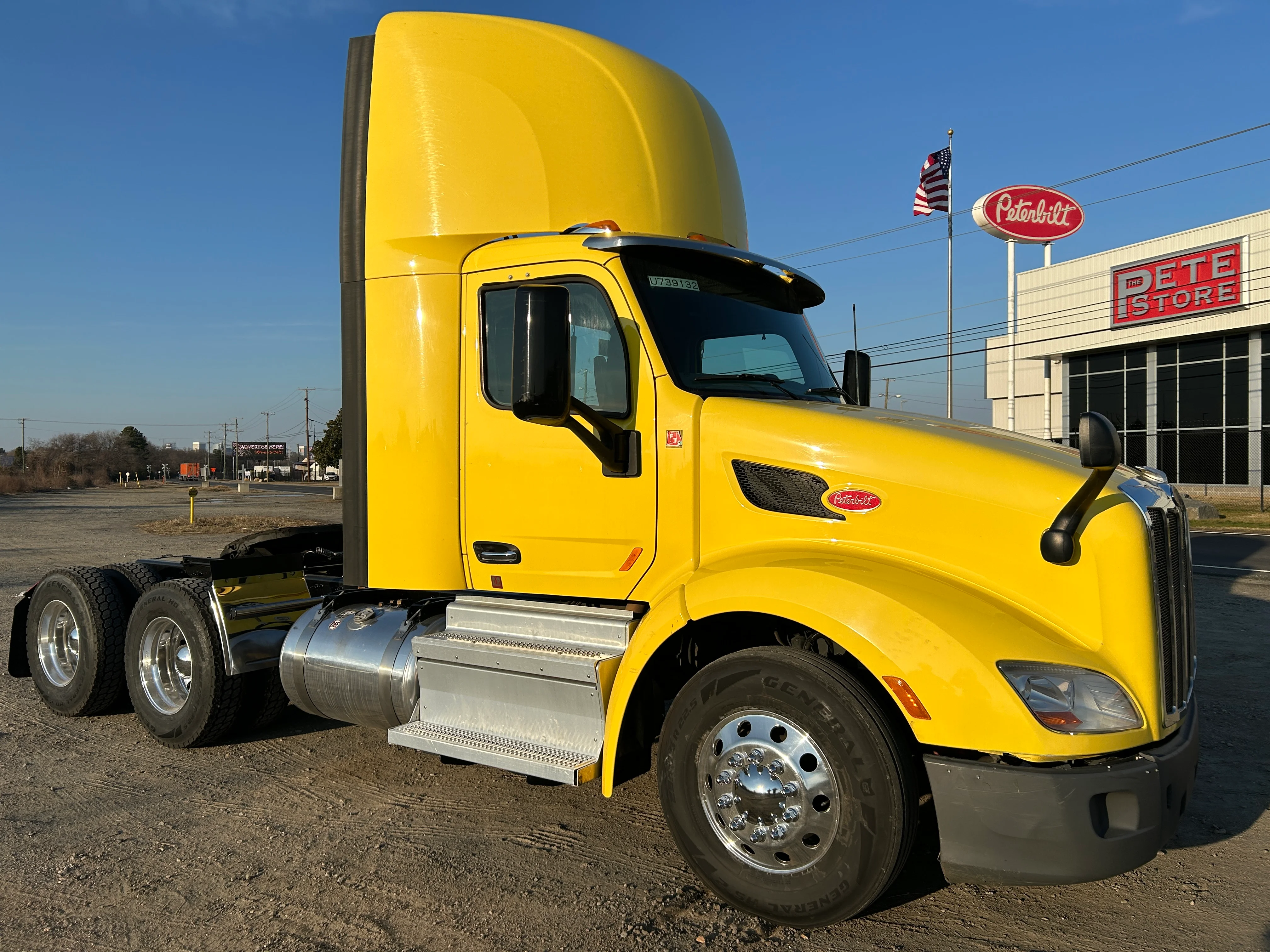 2021 Peterbilt 579 in Chesapeake, VA — photo 13