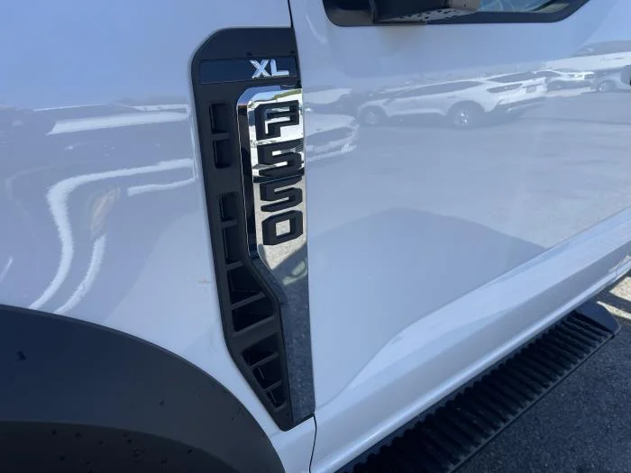 2026 Ford F-550 — photo 8