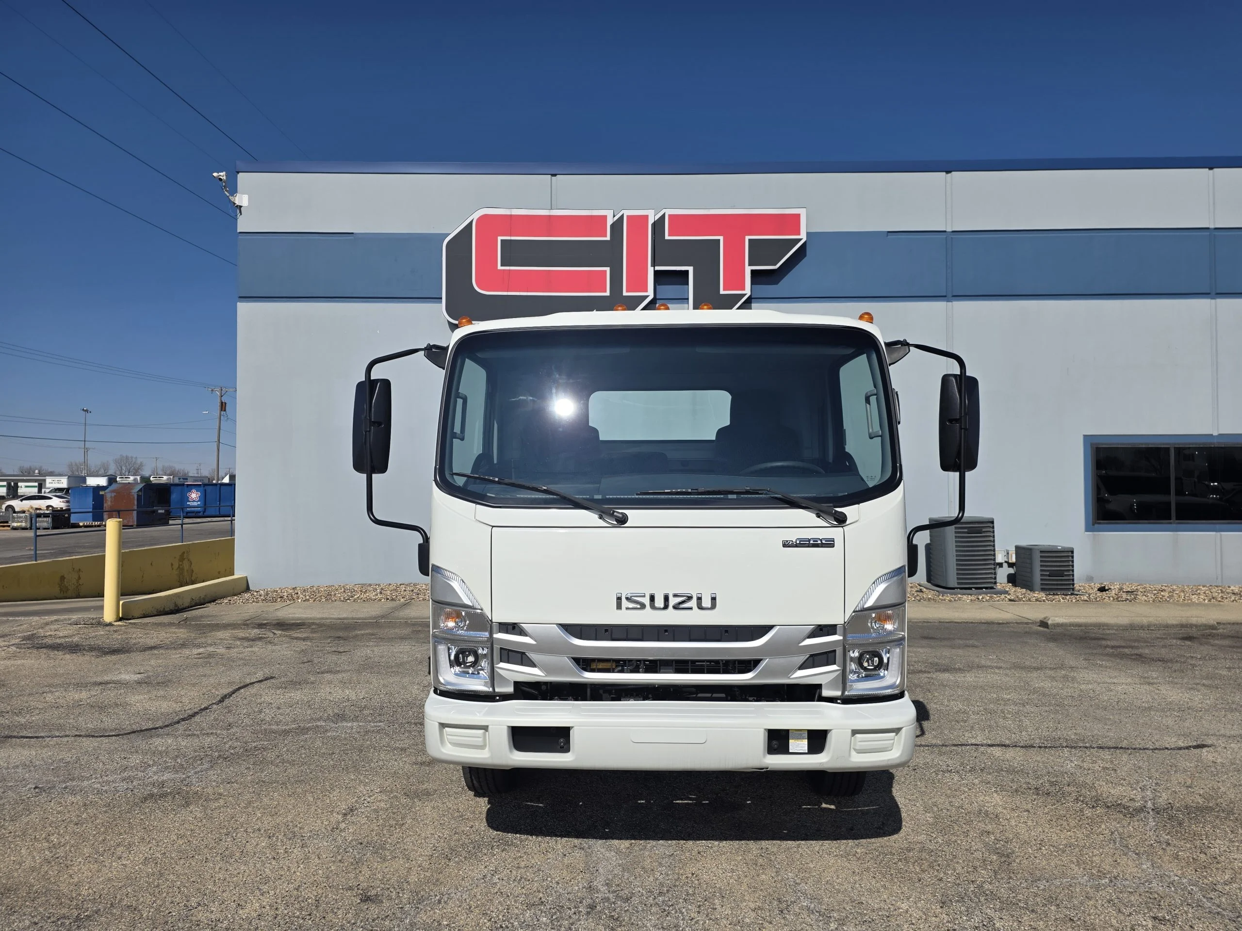 2025 Isuzu NRR - image 2