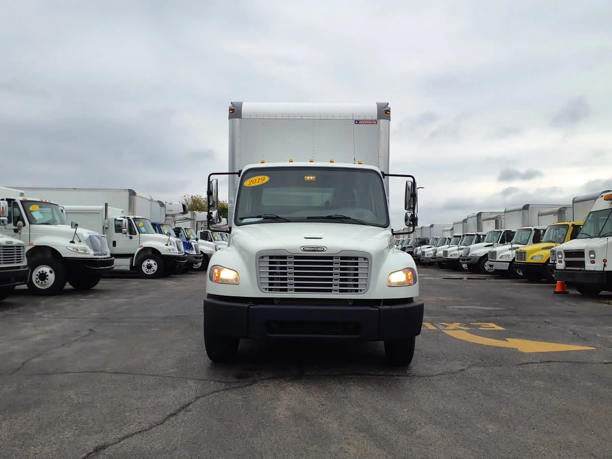 2019 Freightliner M2 106 in Bolingbrook, IL — photo 2