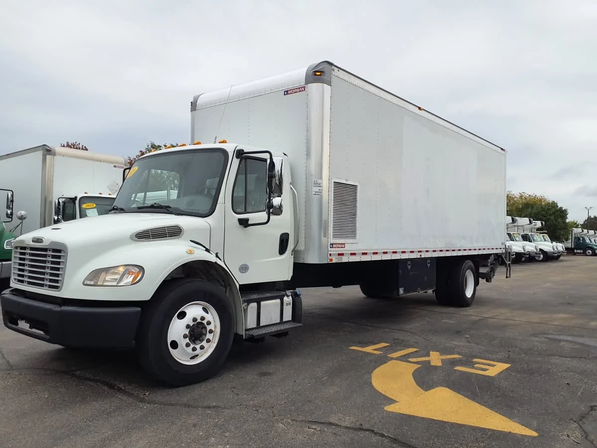 2019 Freightliner M2 106